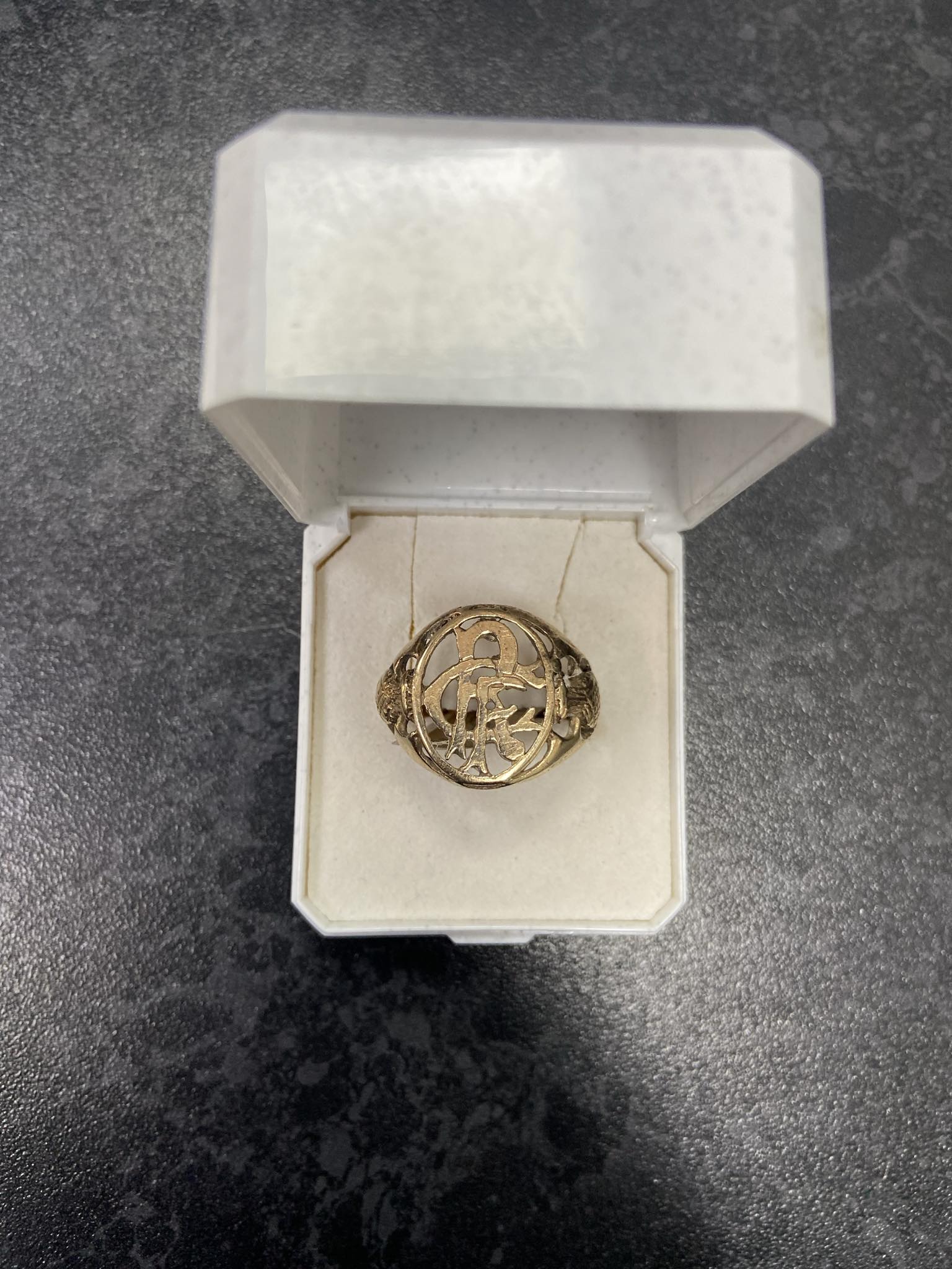 9ct Gold Gent's Fancy Ring (Size V) 5.7g
