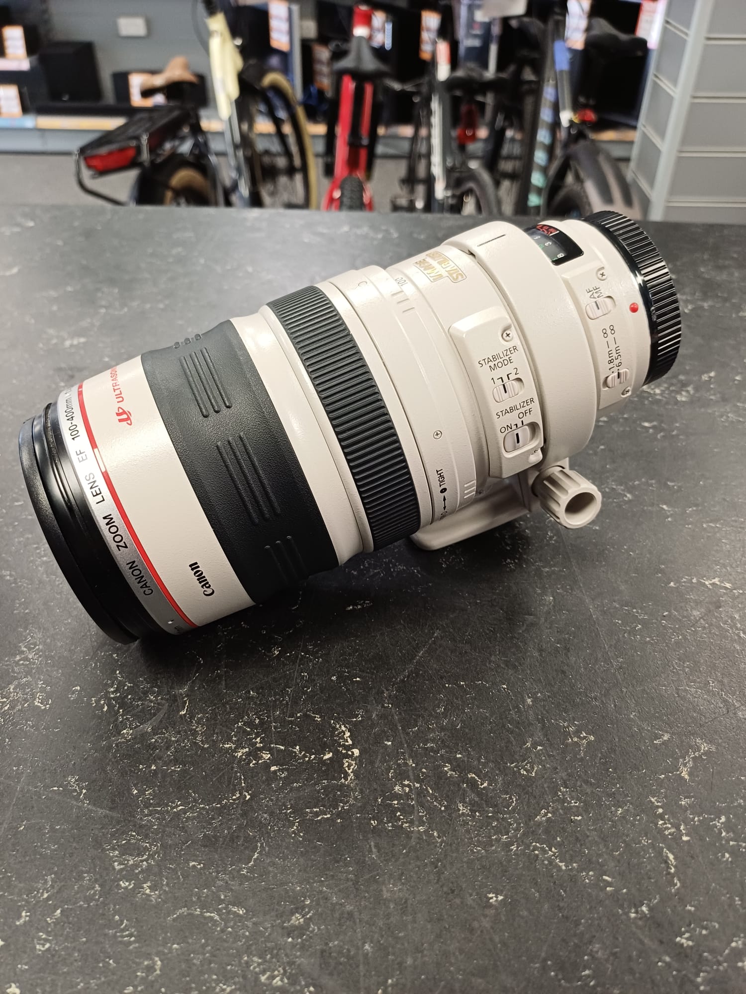 Canon EF 100-400mm f/4.5-5.6L Is USM Lens