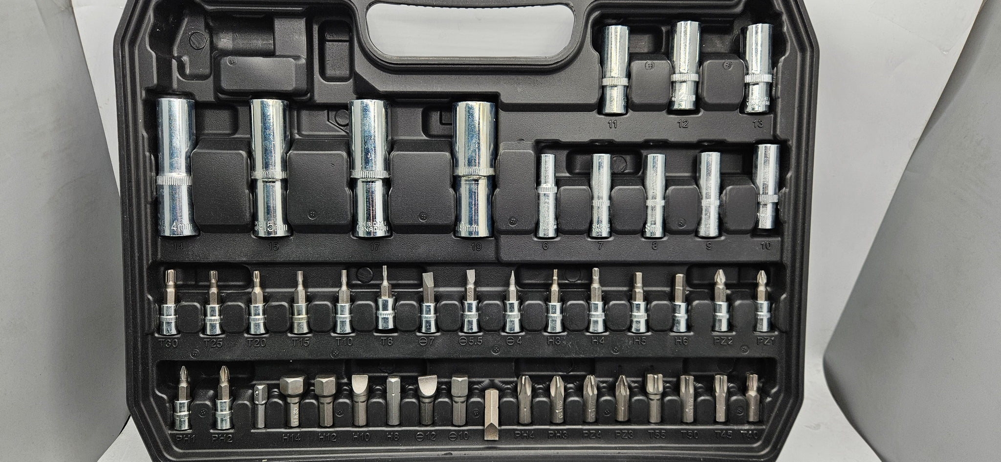 92 Piece Socket Ratchet Spanner Set - Ratchet Spanner Screwdriver Bit Set with Various Sockets & Extension Bars & Adapter for Home Car Repair