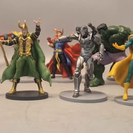 Marvel figures Hulk, Iron Man, Ant man, Loki, Dr Strange ECT 20 FIGUIRS IN TOTAL