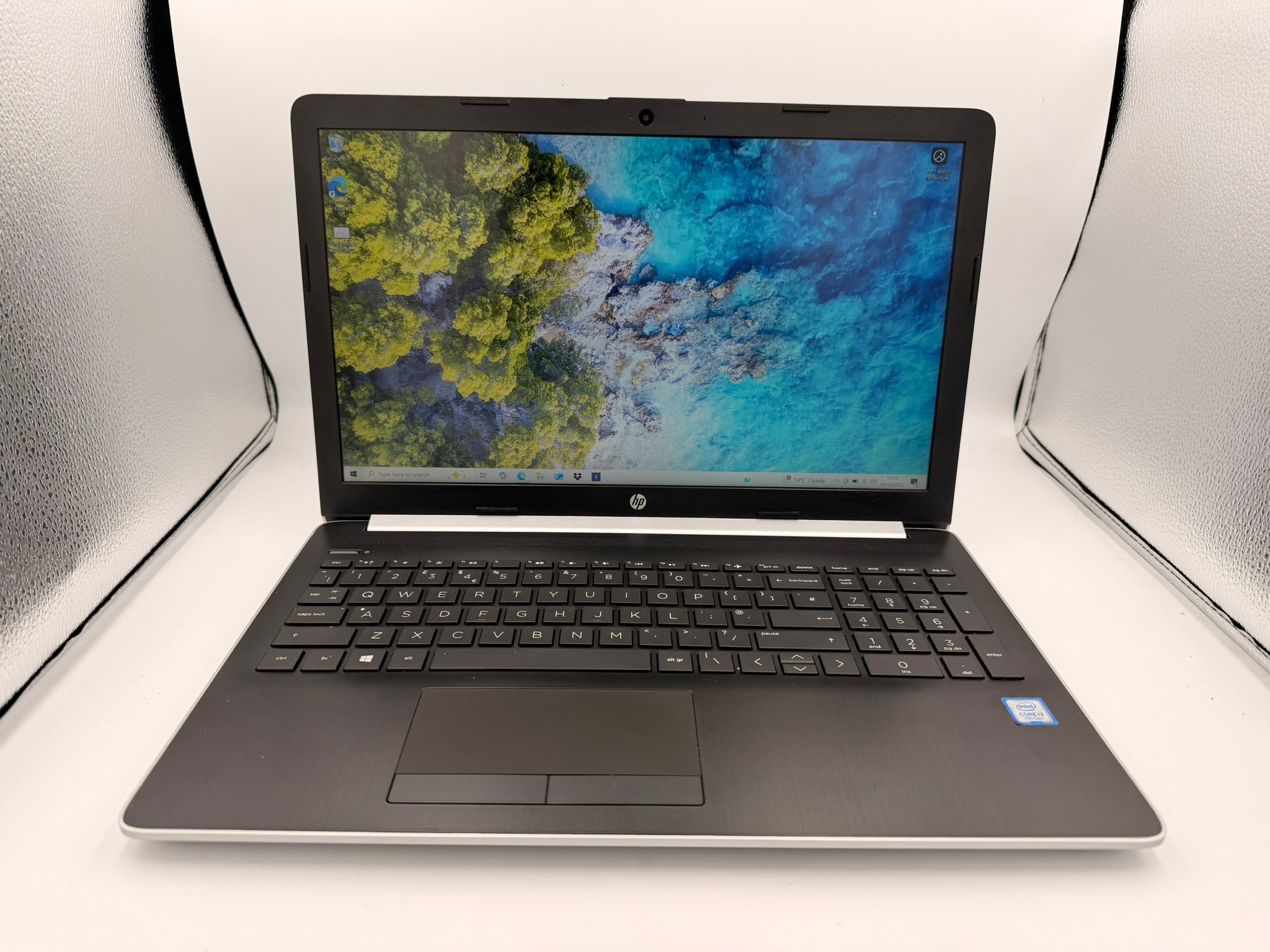 *HP 15-DA0511 Laptop /i3-7020U/4GB Ram/1TB HDD/Windows 10