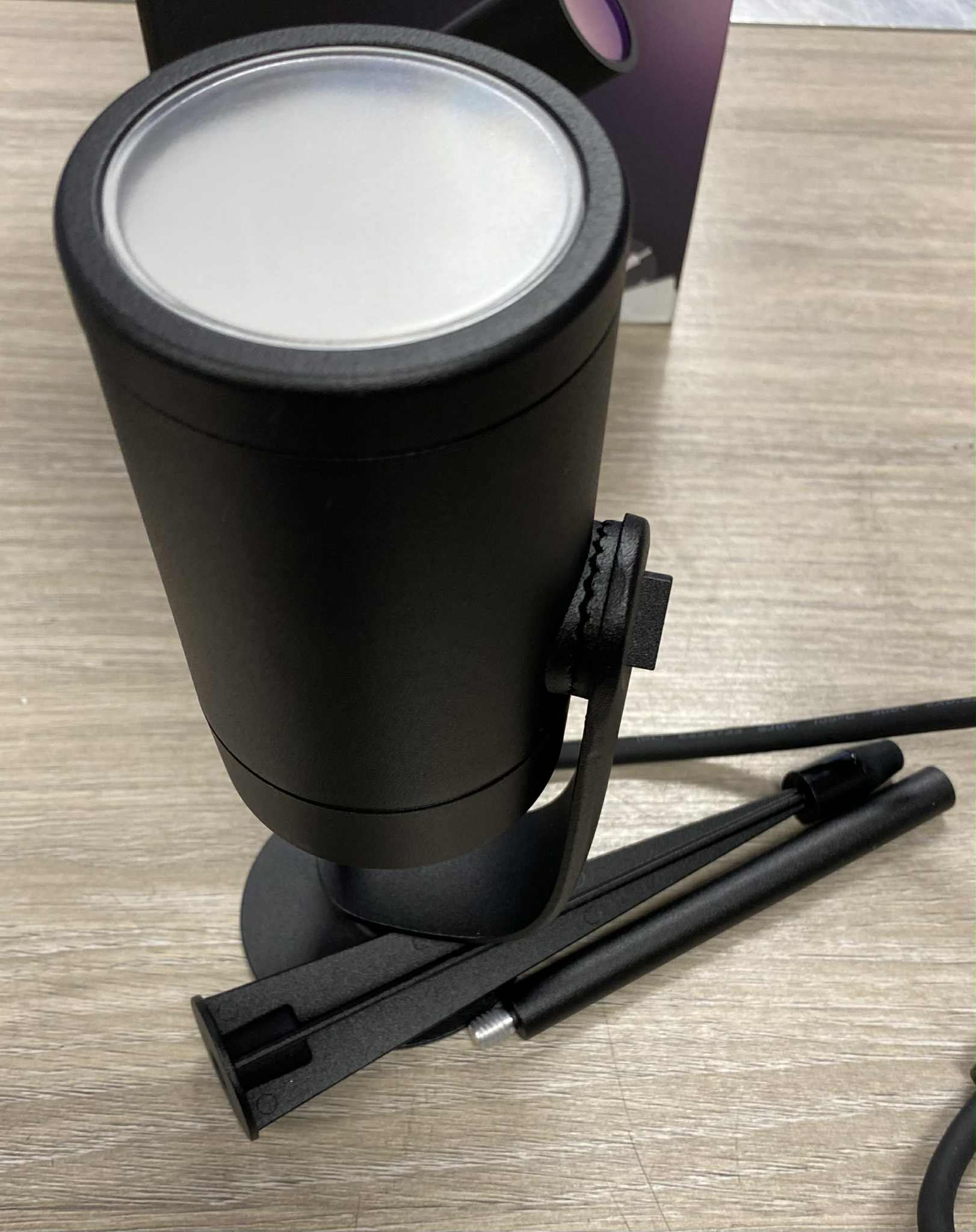 Philips hue personal wireless lighting