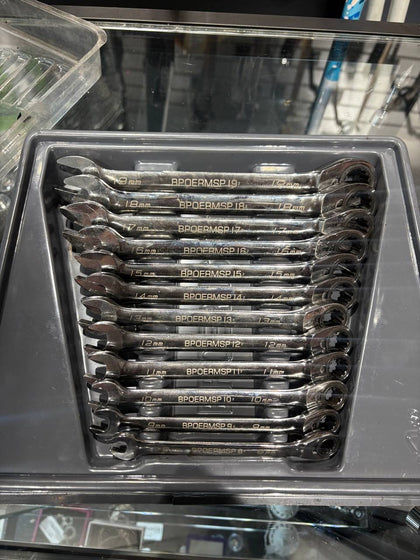 Blue point  by Snap-On 8mm-19mm double joint ratchet set 12 pec