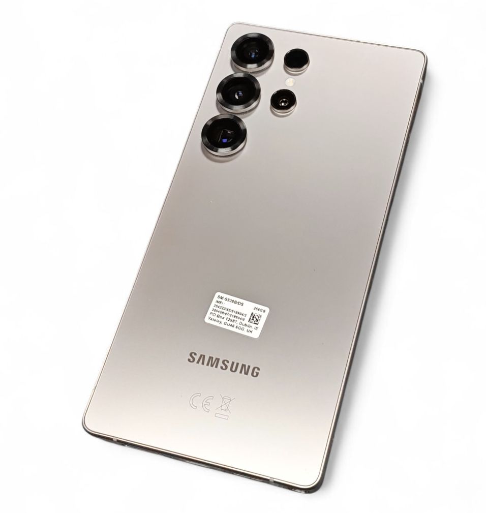 Samsung Galaxy S25 Ultra 256GB Unlocked Titanium Grey**Boxed**