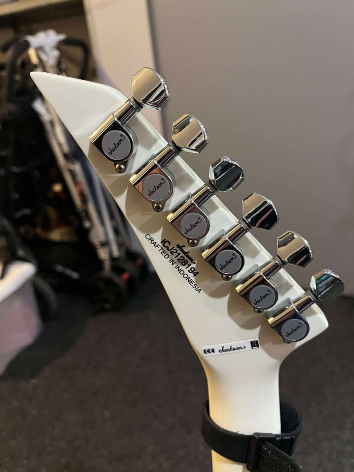 Jackson X Series Scott Ian Signature King V Guitar - Ivory | Cash