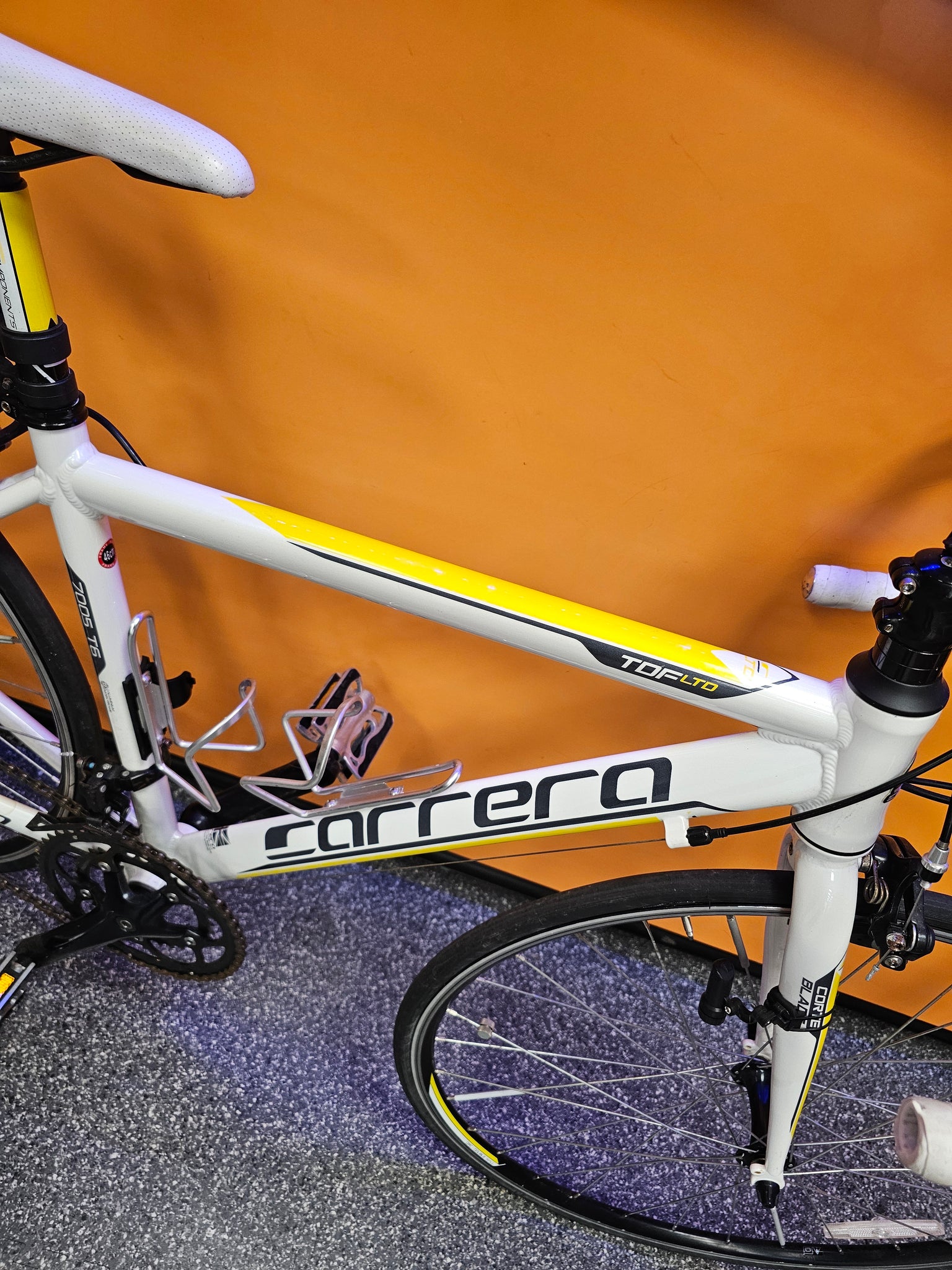 Carrera TDF Road Bike - 7005c T6 Wheel **Collection Only**