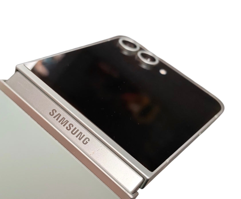 Samsung Galaxy Z Flip 6 256GB Unlocked**Unboxed** | Cash Generator