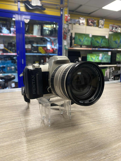 Pentax MZ-50 + Sigma 28-200mm F/3.8-5.6 UC (Pentax) Lens