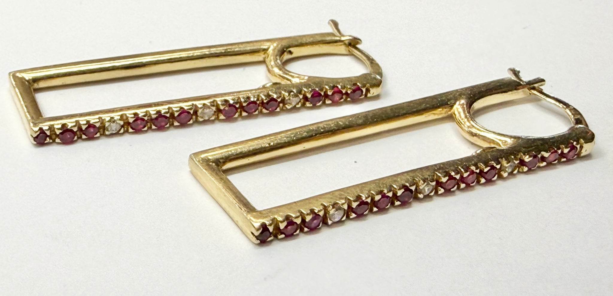 14ct gold earrings with red and clear stones