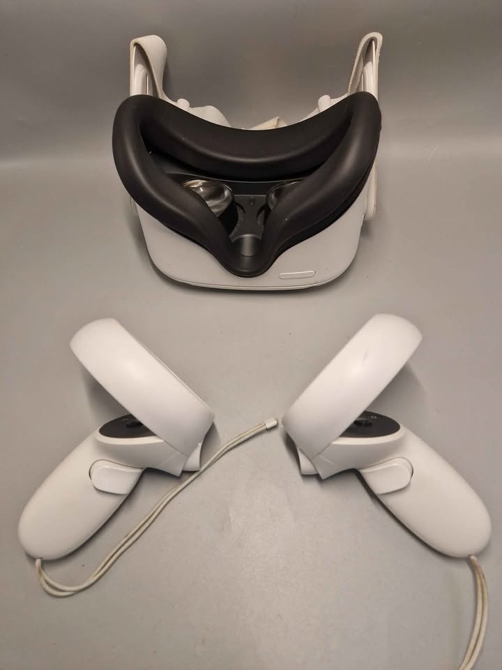 MBB Meta/Oculus Quest 2 VR Headset (With Controllers) - 128GB, B