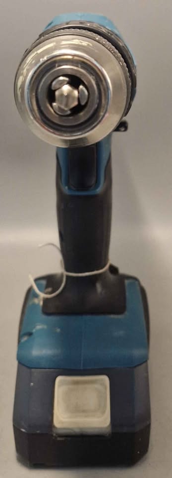 Makita HP457D 18V Cordless Li-ion Combi Drill With Genuine 2ah Battery Used