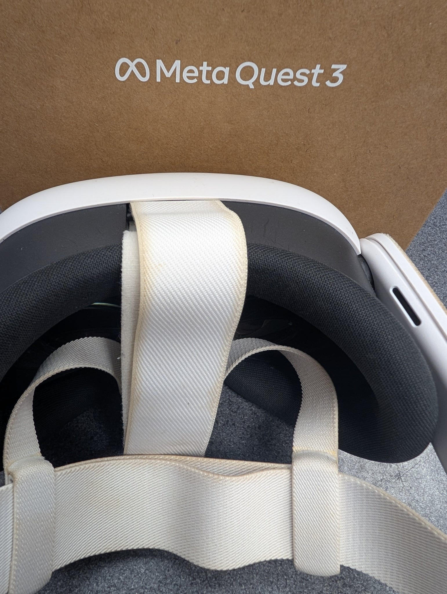 Meta Quest 3 VR Headset (With Controllers) - 512GB