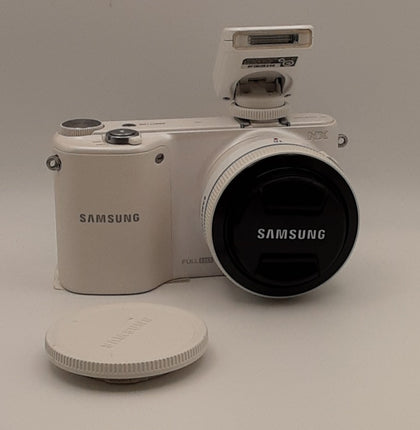 Samsung NX2000 camera