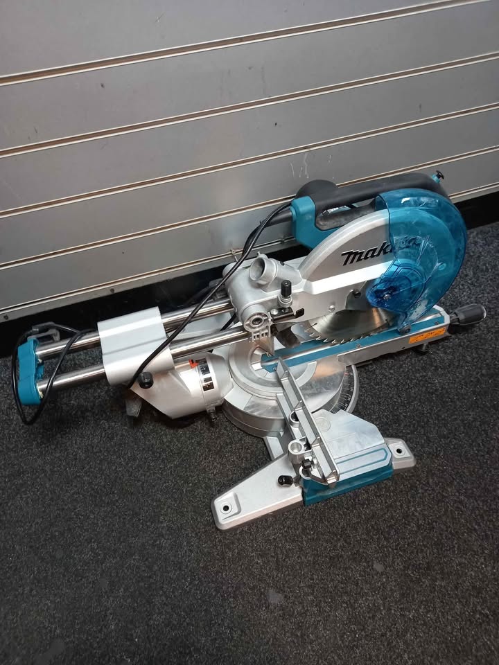 Makita LS1110F Mitre Saw 1450W