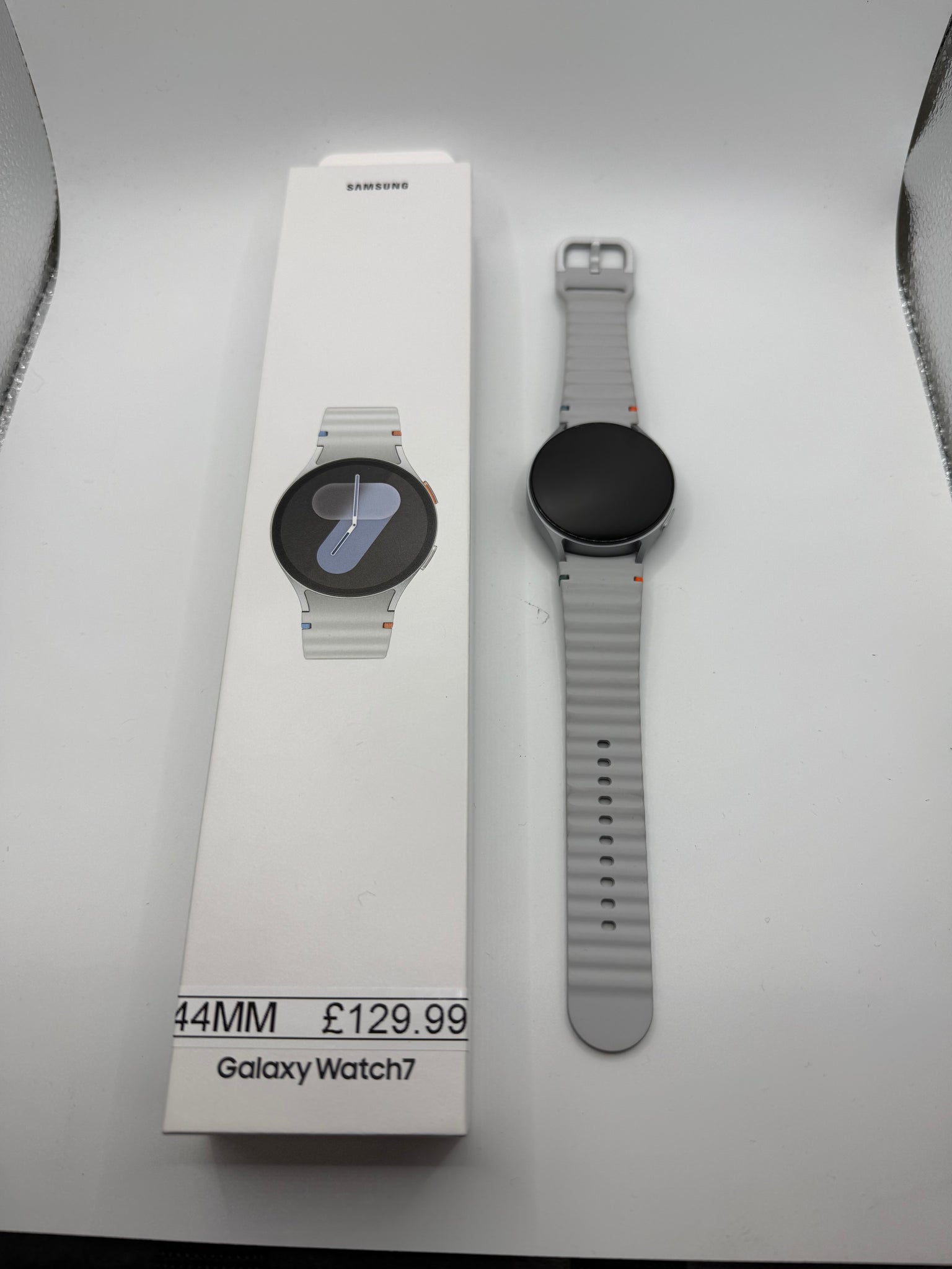 Samsung Watch 7 - Boxed - 44mm  - silver