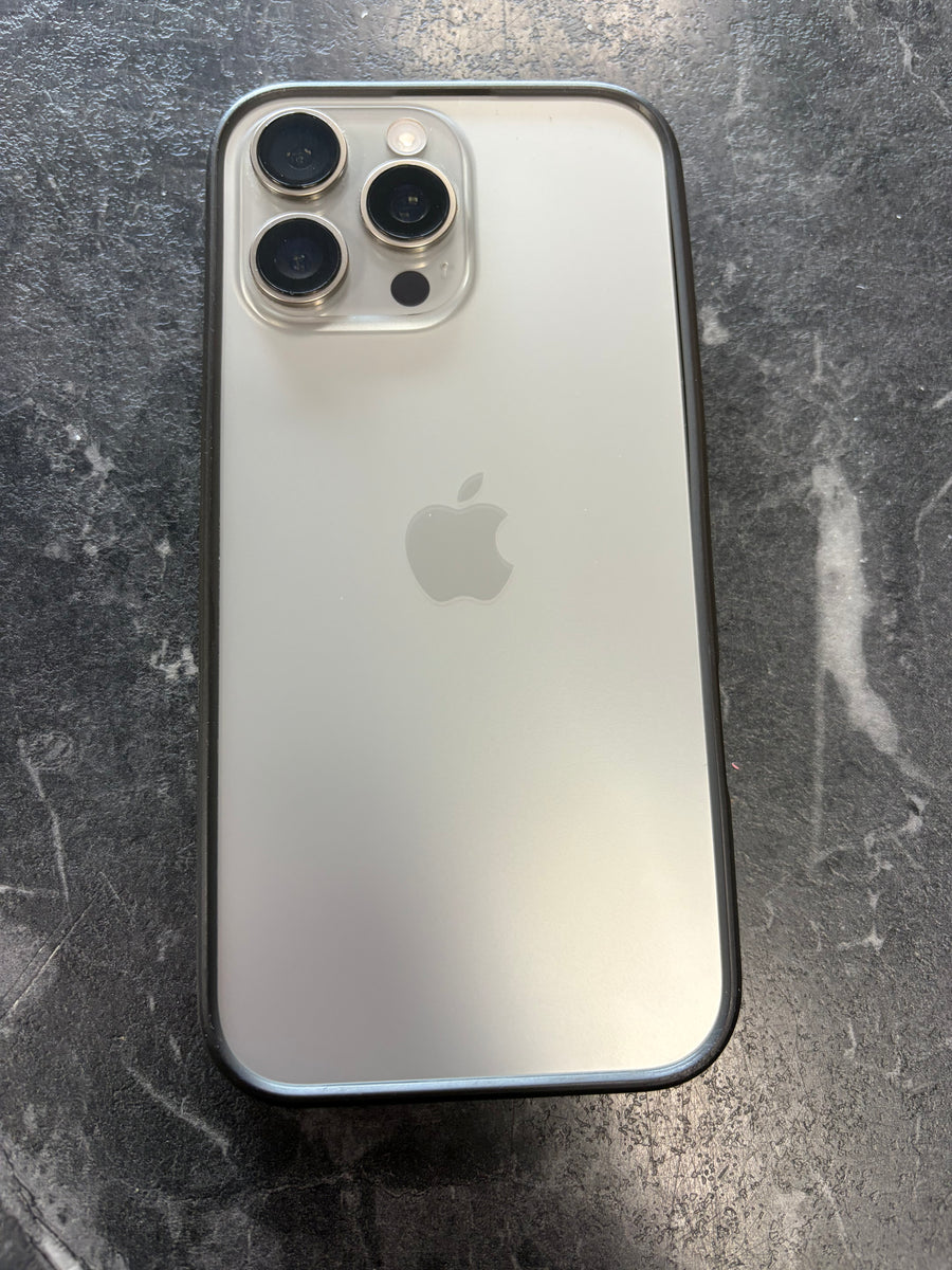 Apple iPhone 16 Pro Max - Unlocked / 256GB - Battery 96% - Natural
