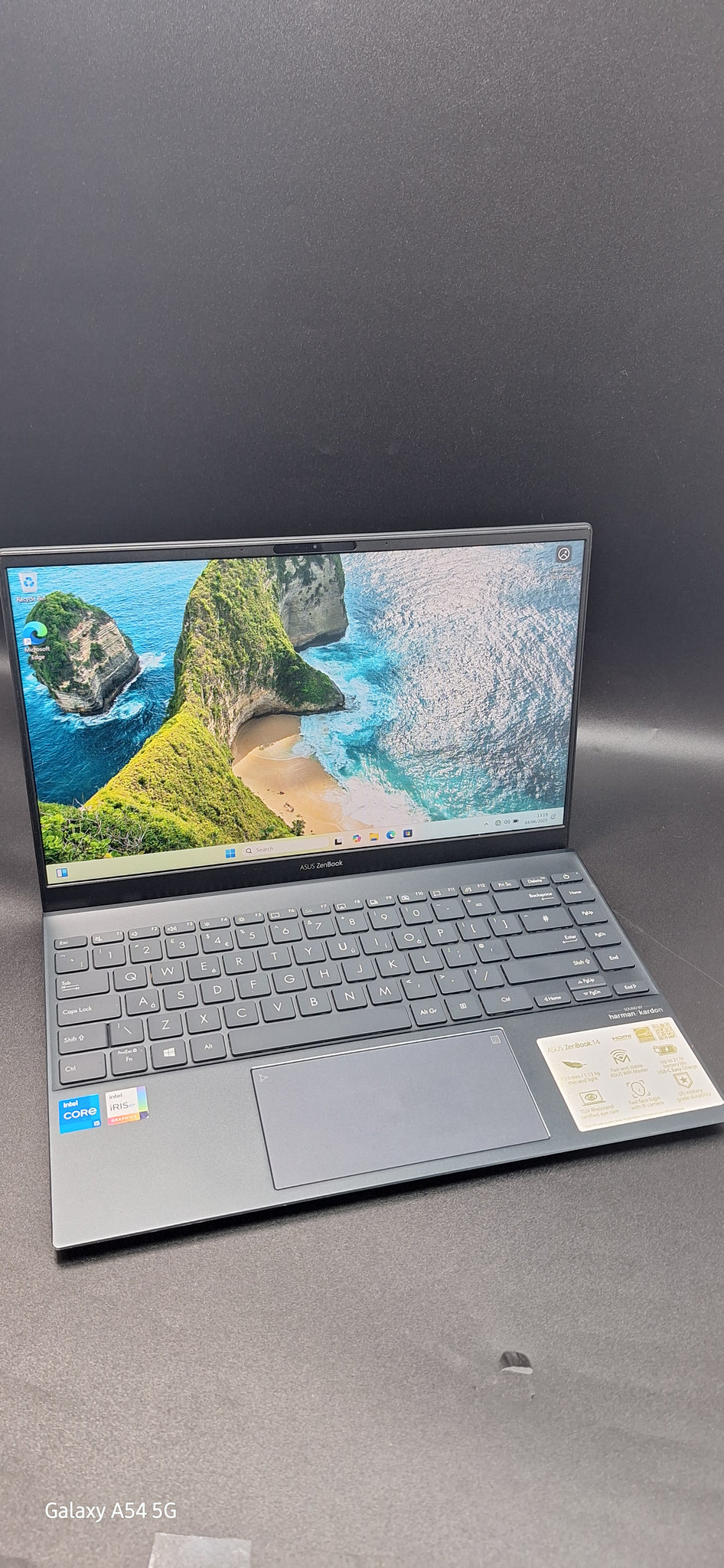 Asus Zenbook 14 UX425E i5 processor 8GB/256GB laptop unboxed