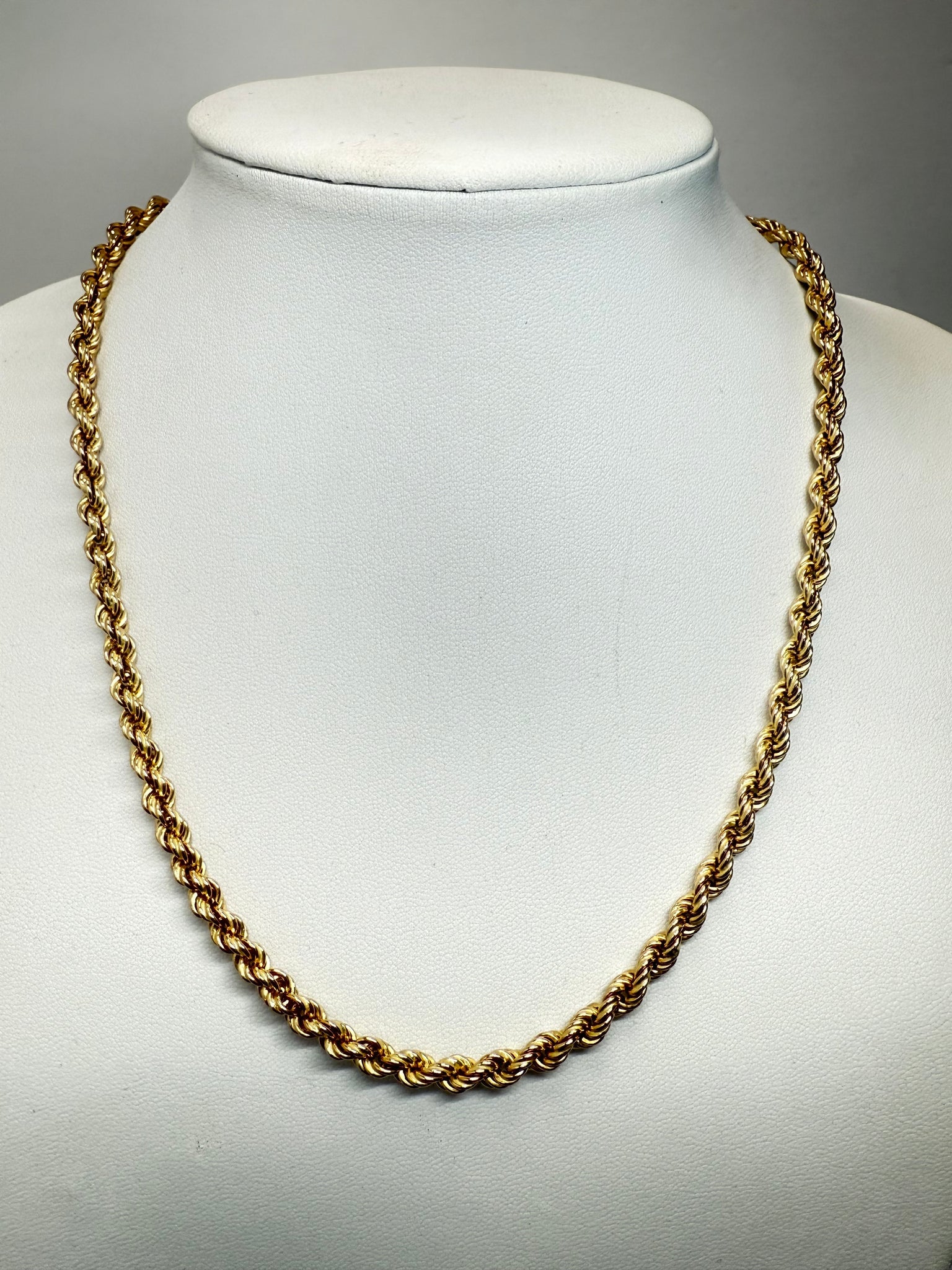 9ct gold rope chain 18"