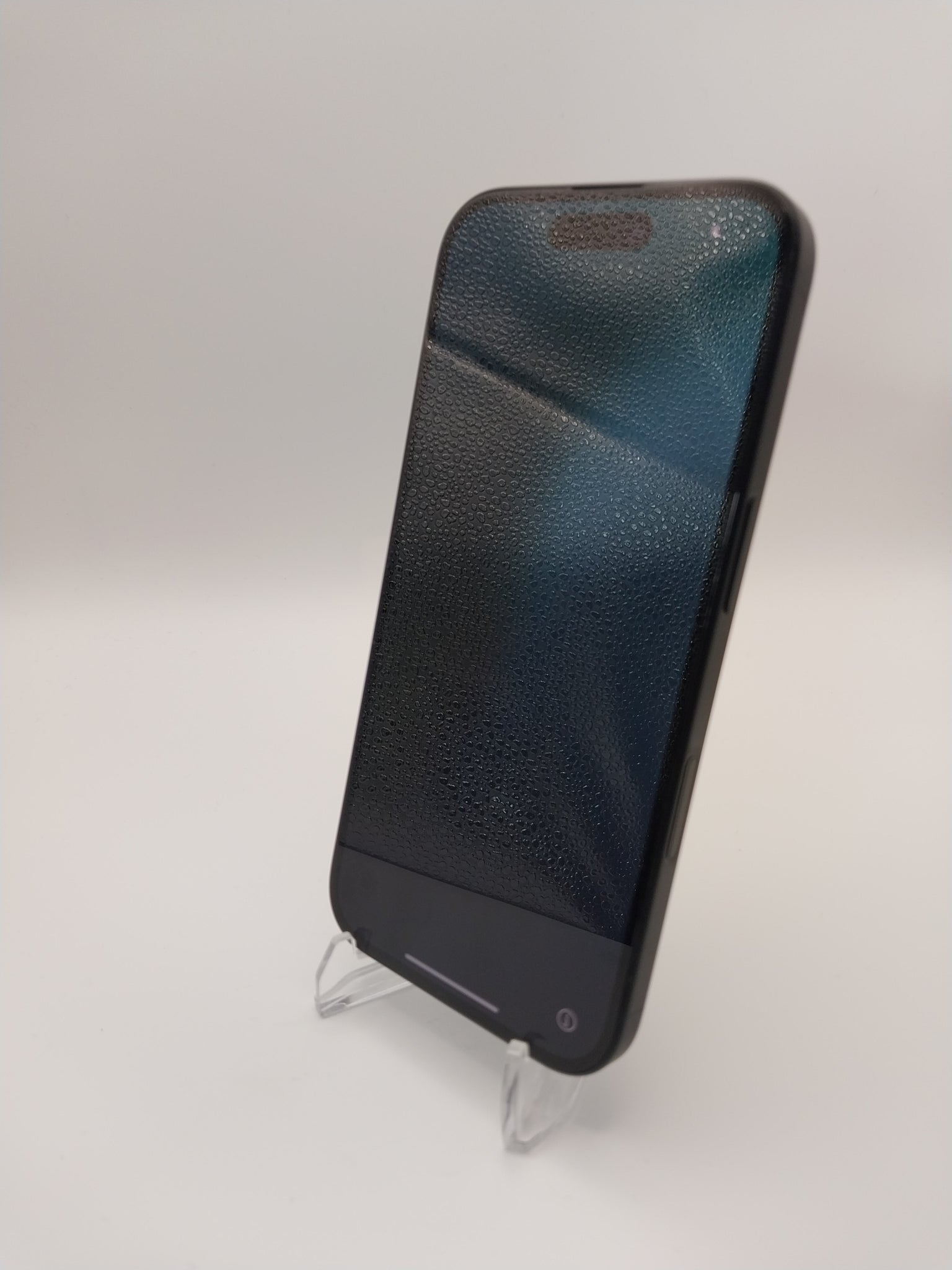 Apple iPhone 16