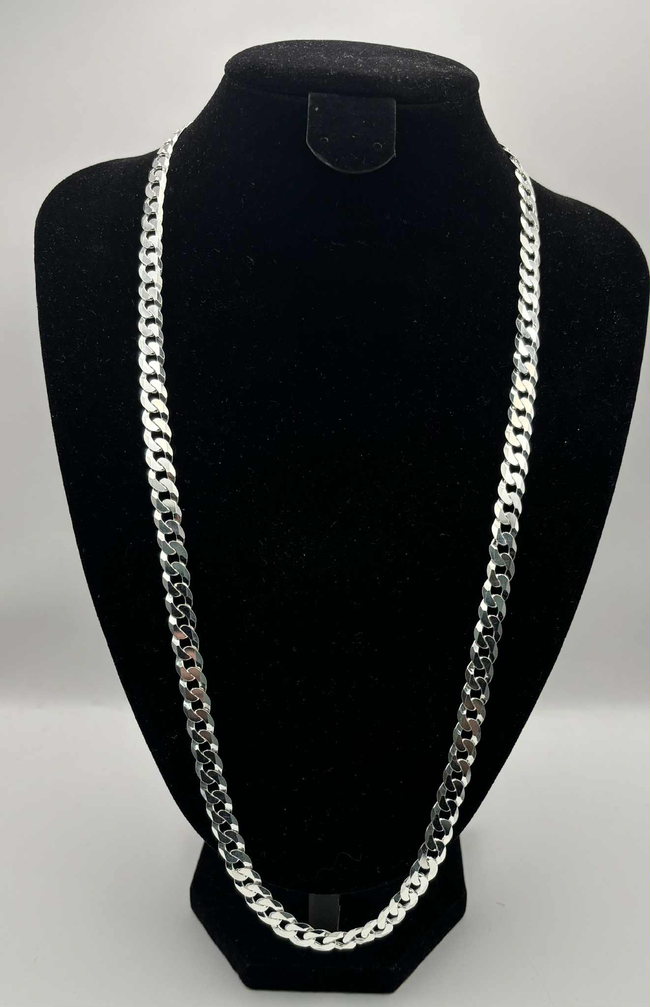 925 silver 48.5g *BRAND NEW* curb style boxed 28''