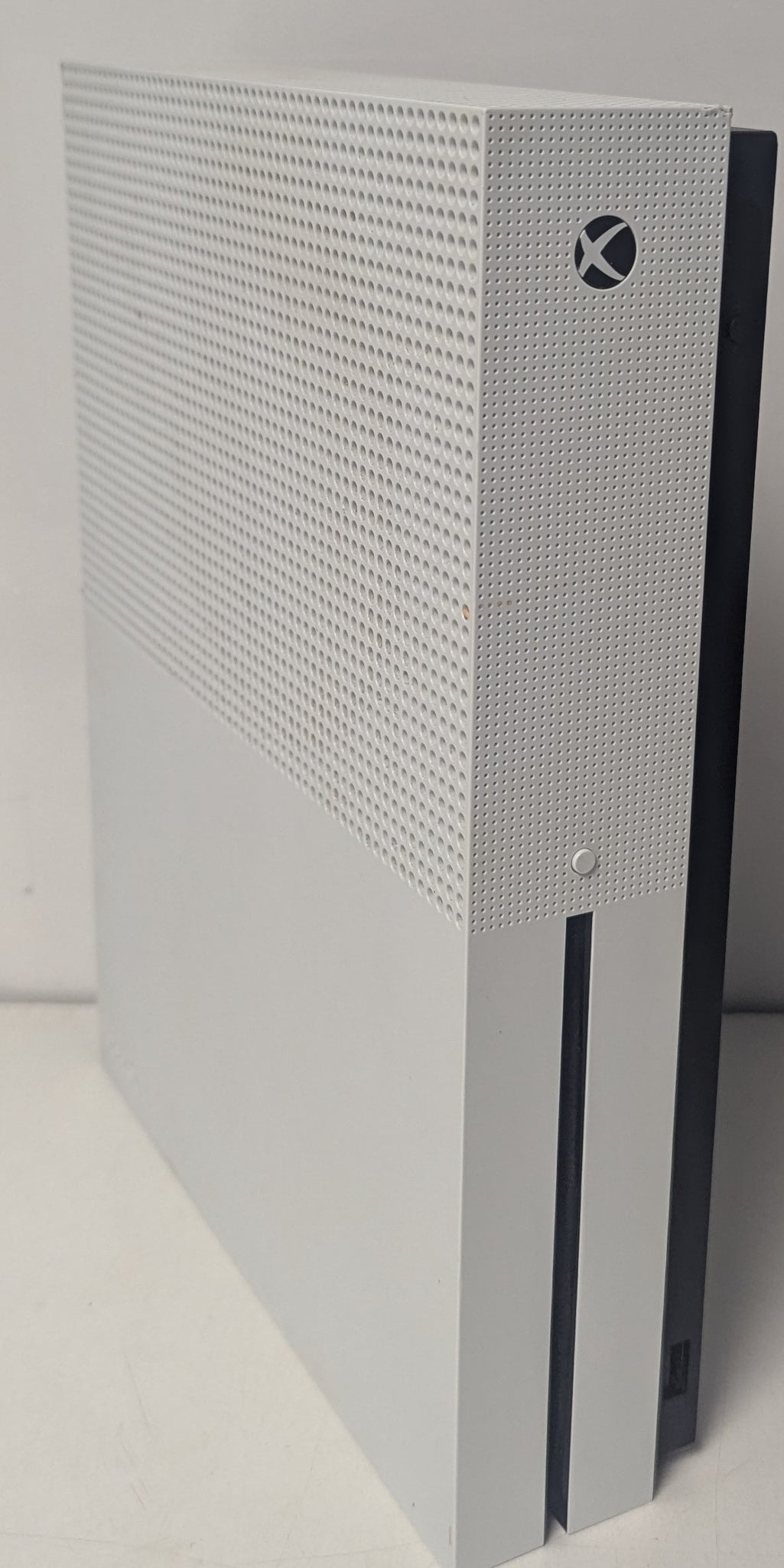 Xbox One S Console 500gb & 3 games