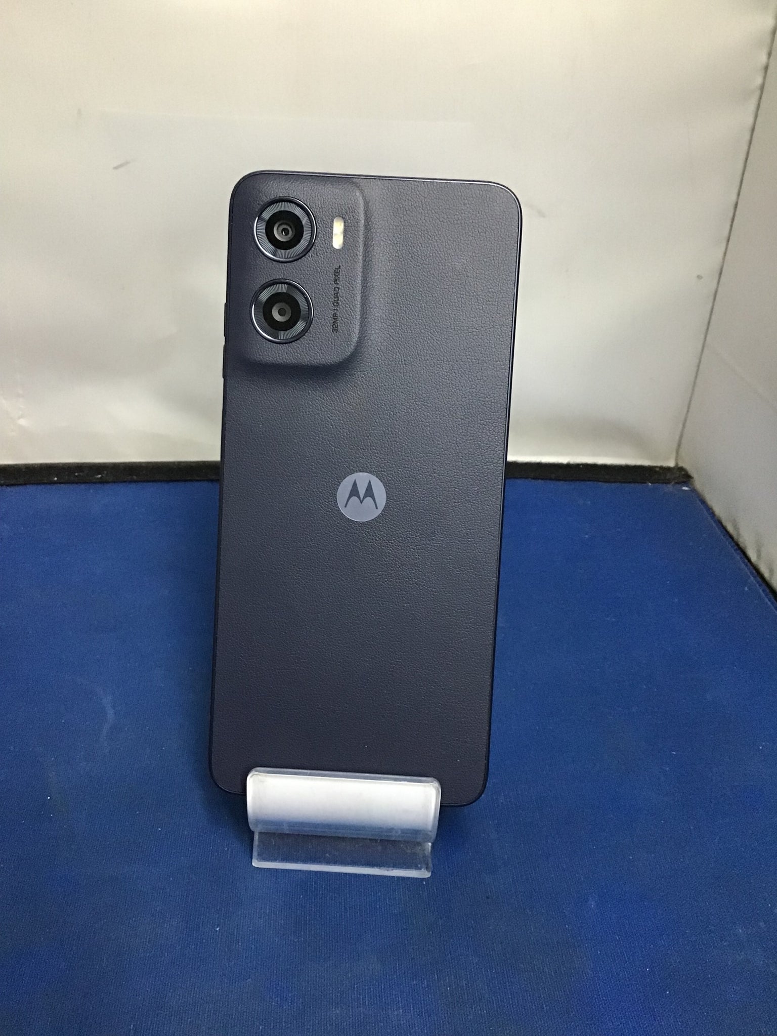 Motorola E13 - 64GB Storage