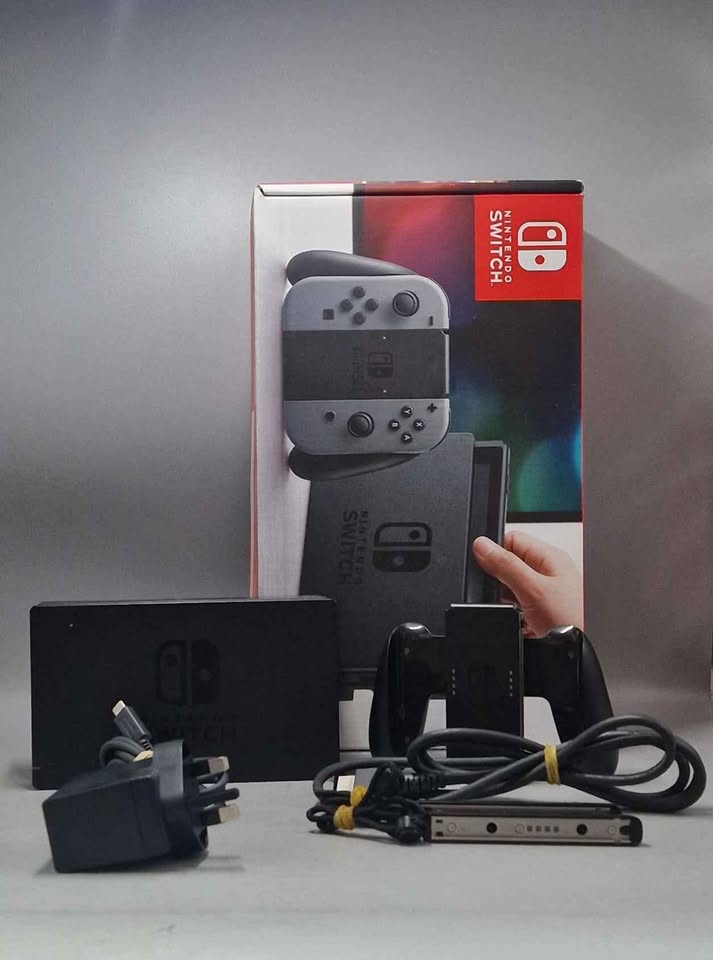 Switch Console, 32GB Mixed Joy-Con, Discounted