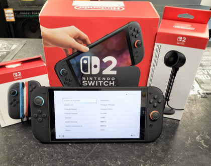 Nintendo Switch 2 + Mario Kart World.