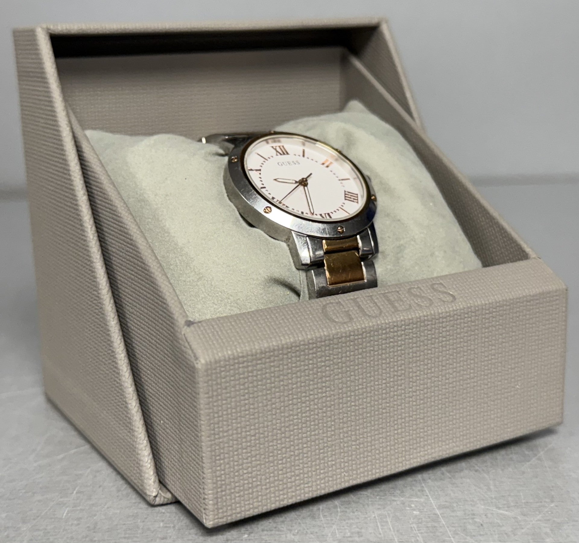 Guess Women’s Watch Dawn White Dial Stainless Steel Strap GW0404L3