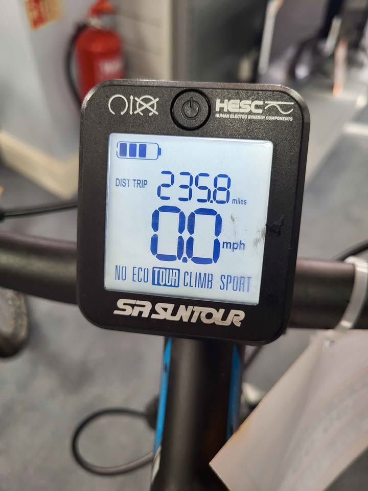 Carrera Crossfire E Women's PA Ebike - 250w Motor- 36v Battery - 18" Frame- 8 Speed - 28" Wheels