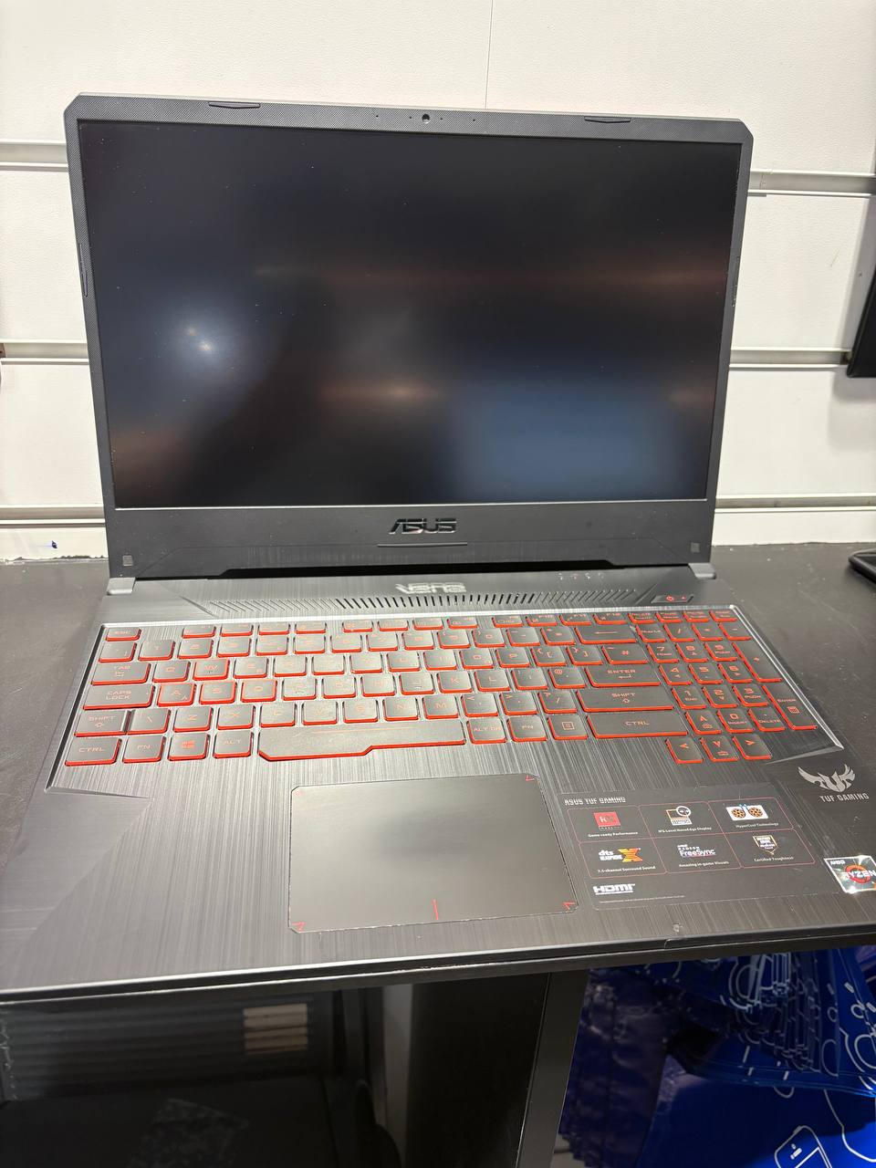 Asus FX505DY/Ryzen 5 3550H/8GB Ram/256GB SSD/RX 560X 4GB/15"/W11