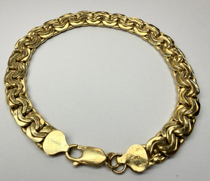 18ct gold Byzantine style bracelet 8