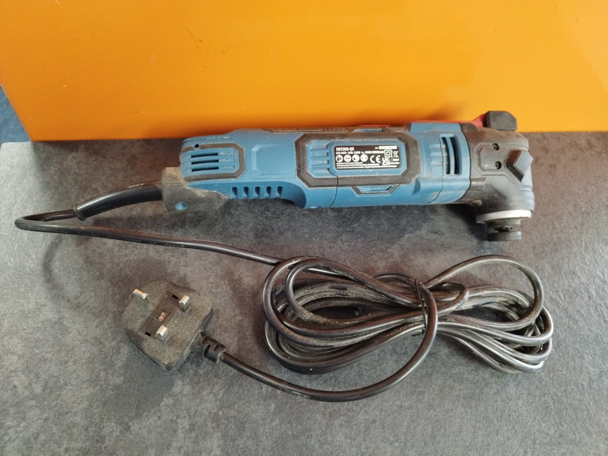 Erbauer Emt300-qc 300w Electric Multi-tool 220-240v - No Accesories