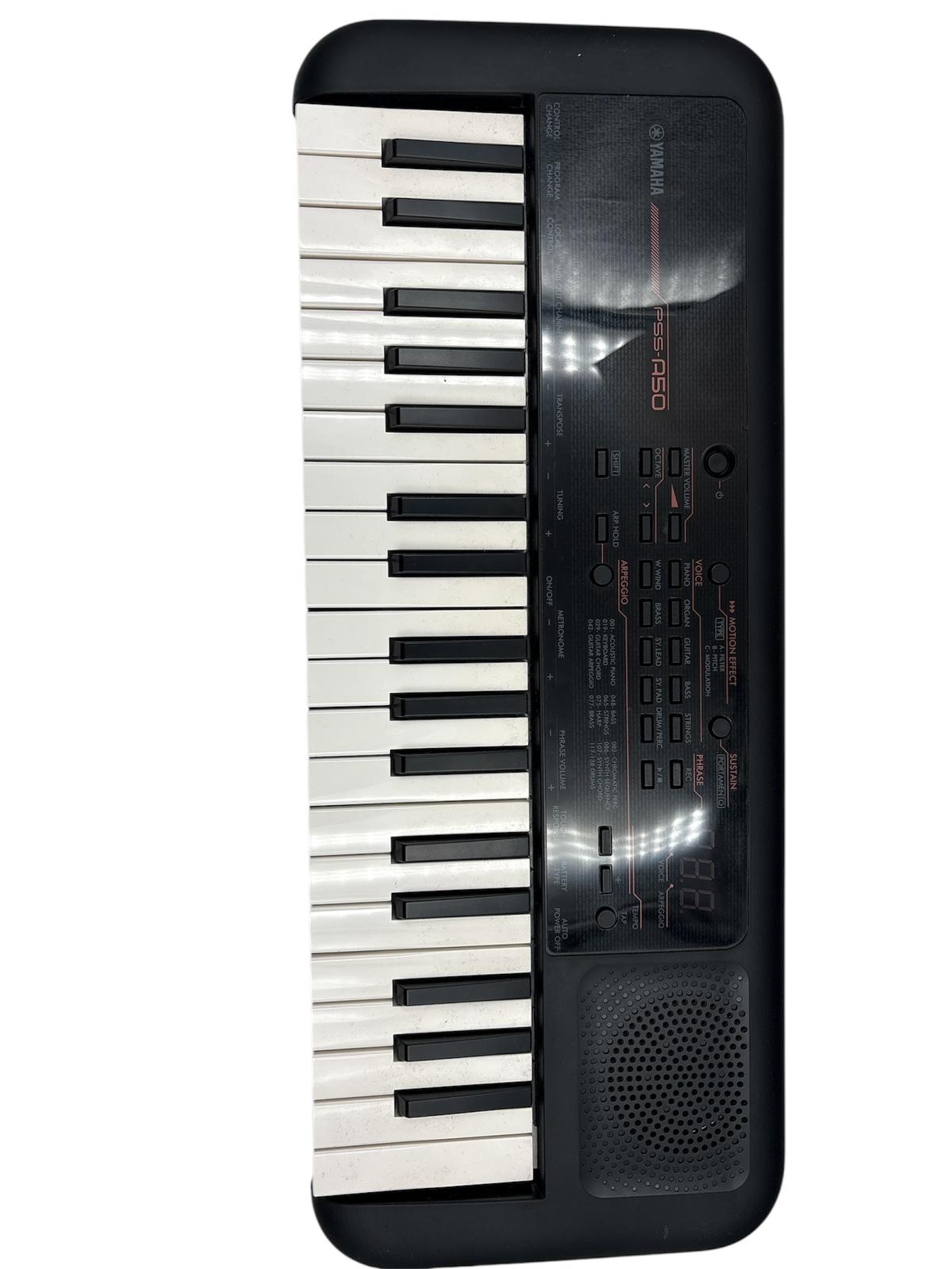 YAMAHA Pss-a50 Electronic Keyboard