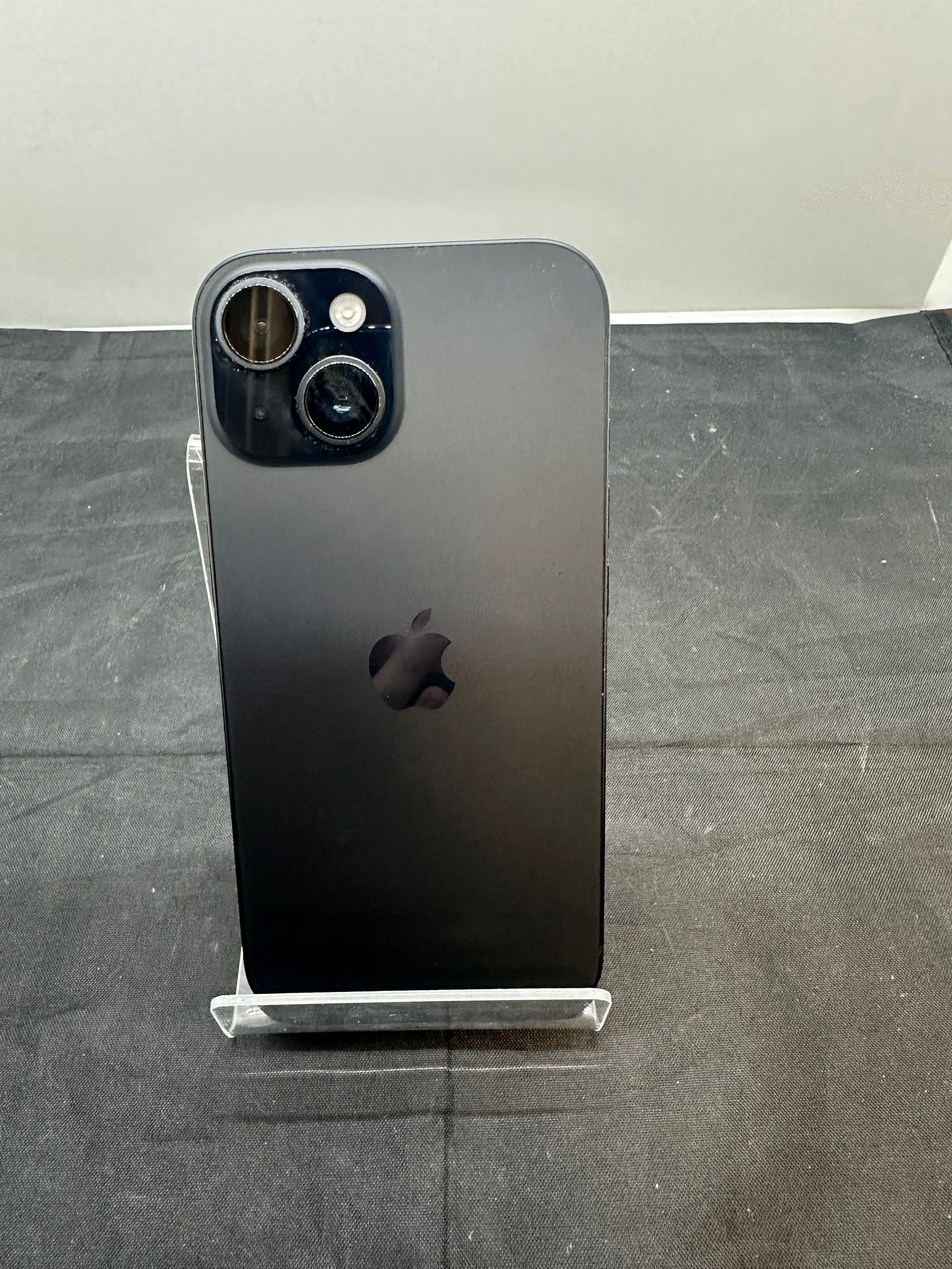 Apple iPhone 15 - 128 GB - Black - 88% Battery Heath