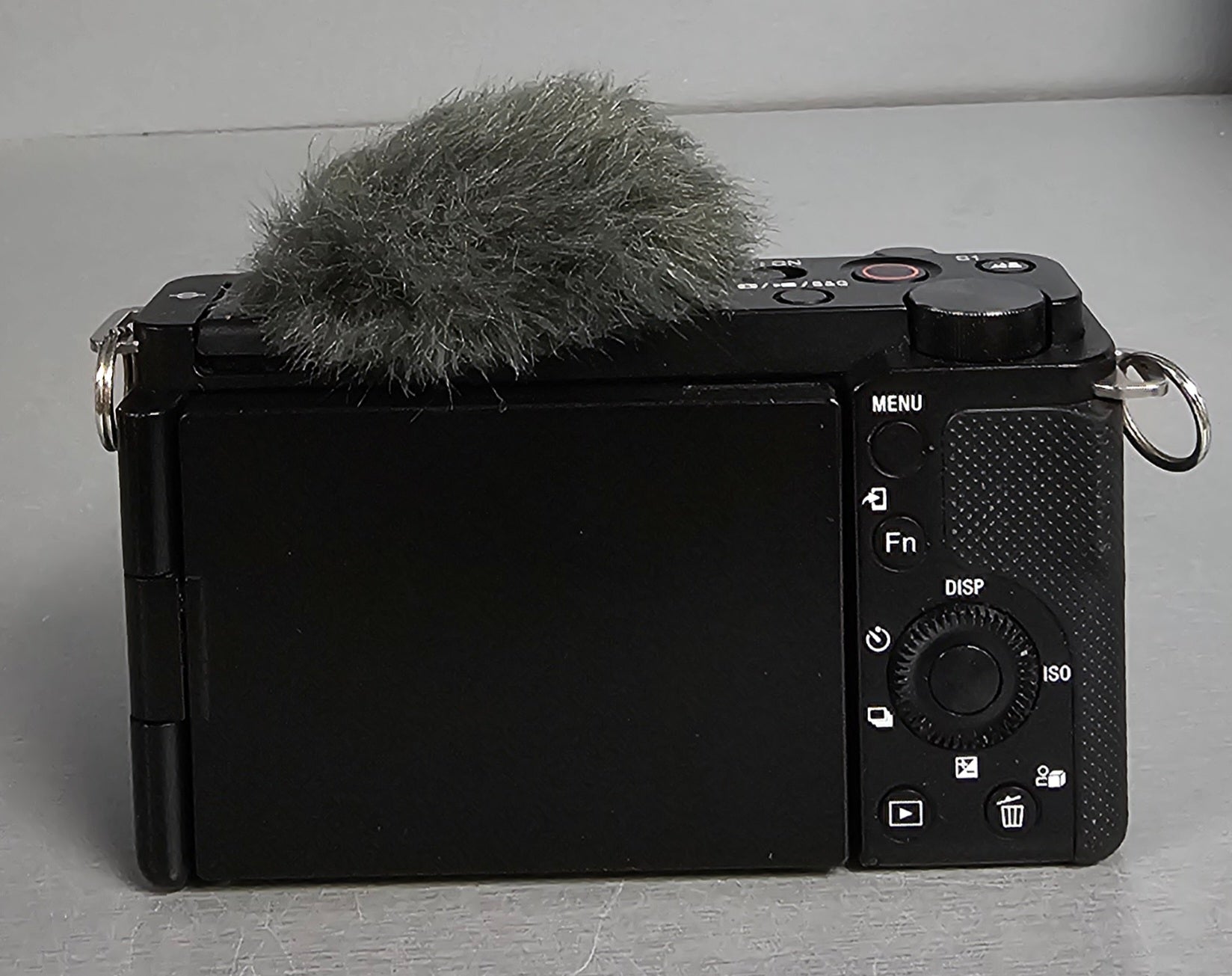 SONY ZV-E10L Mirrorless Vlogging Camera with E PZ 16-50 mm f/3.5-5.6 OSS Lens