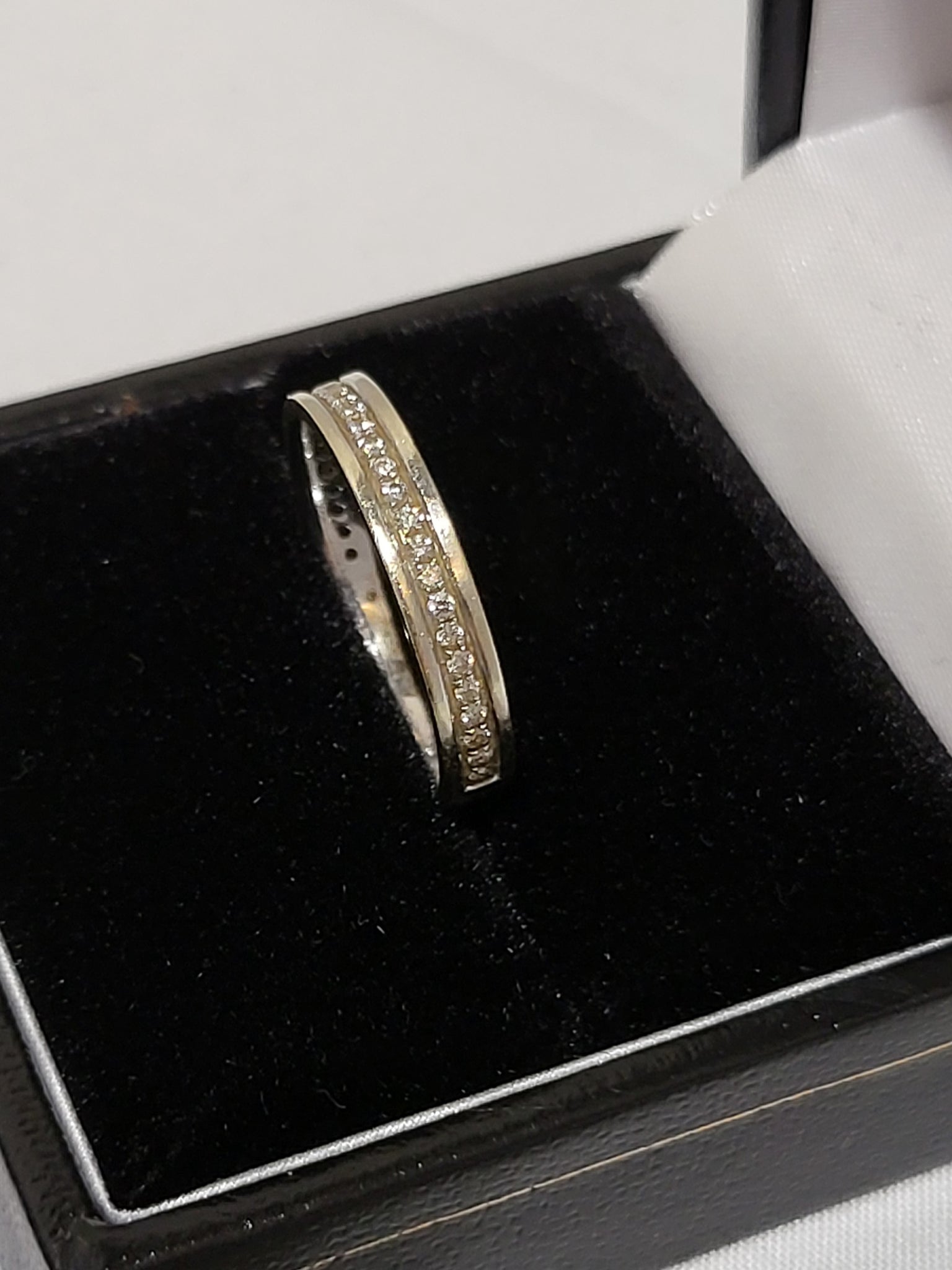 9ct White Gold Half Eternity Ring with Clear Stones - Size L - 2.1g