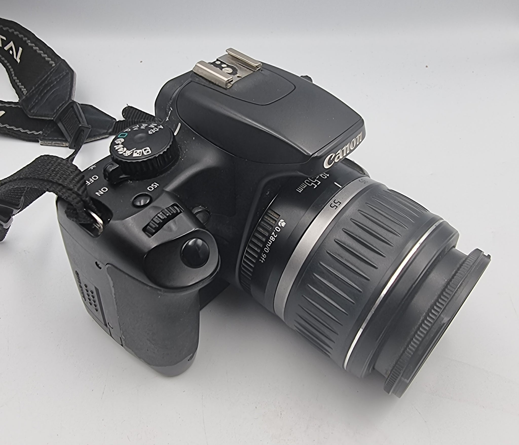 Canon Eos 1000D Digital Camera SLR 10.1mp with 2x batteries and charger. With efs 18-55mm lens (no lens cap)