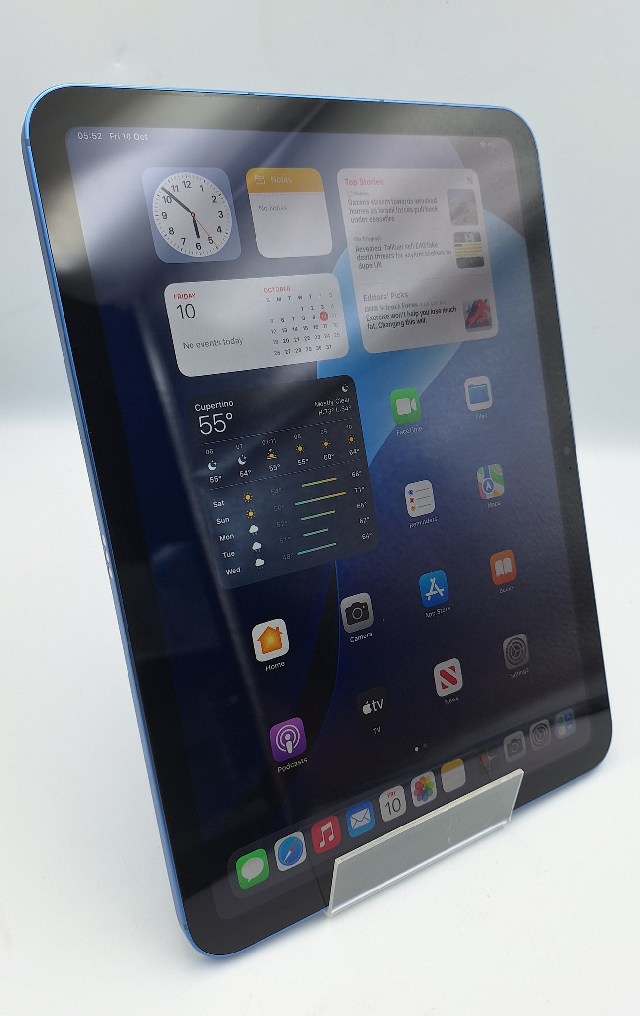 Apple iPad 11th Gen A16 128GB sky blue 11 inch tabket unlocked unboxed with charging cable