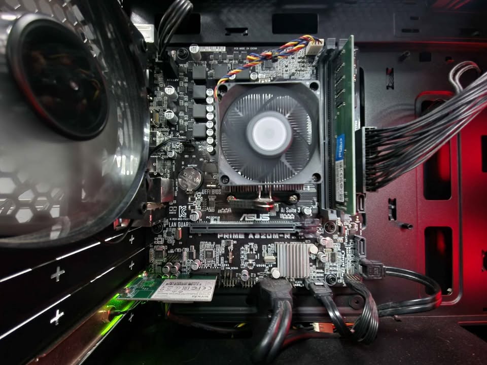 Custom PC Full Setup, W11, AMD Athlon 3000g / Vega 2gb / 8gb RAM / 256gb SSD / 1TB HDD,,,, HP Beats Monitor, keyboard and mouse