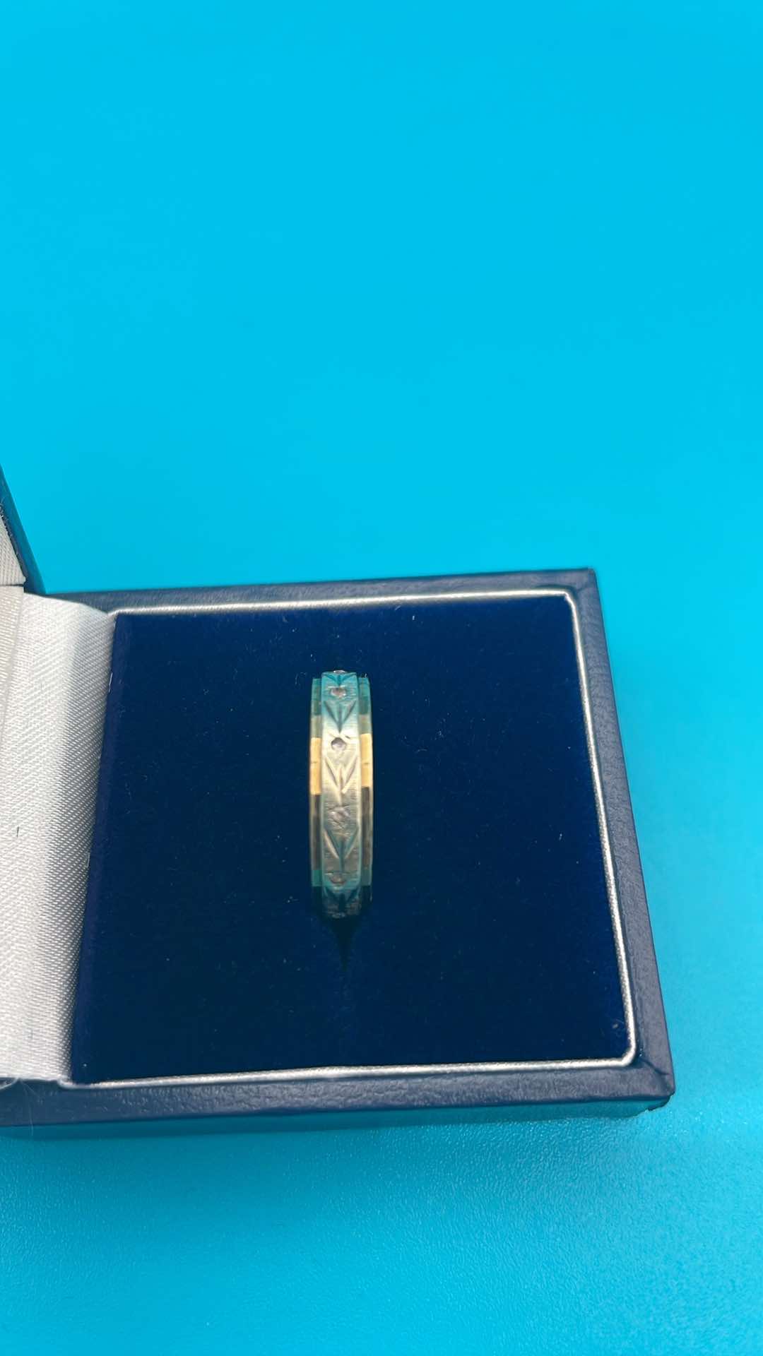 9CT gold ring