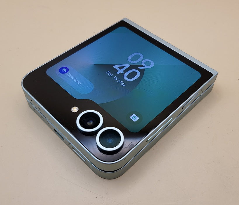 Samsung Galaxy Z Flip6 - 256GB - Mint - Unlocked - Boxed | Cash