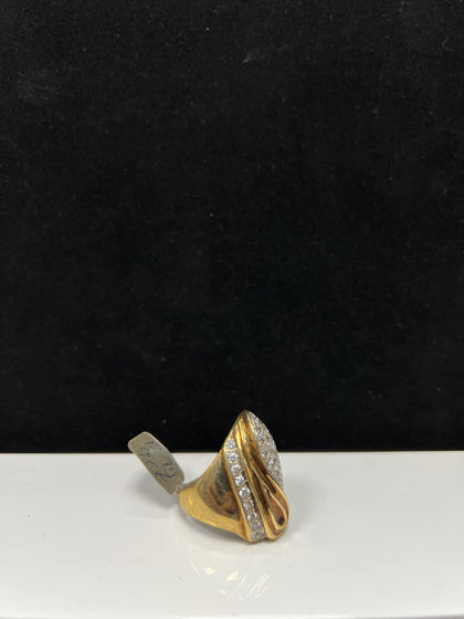 9ct Ladies C/Z Fancy Ring, 12.7g