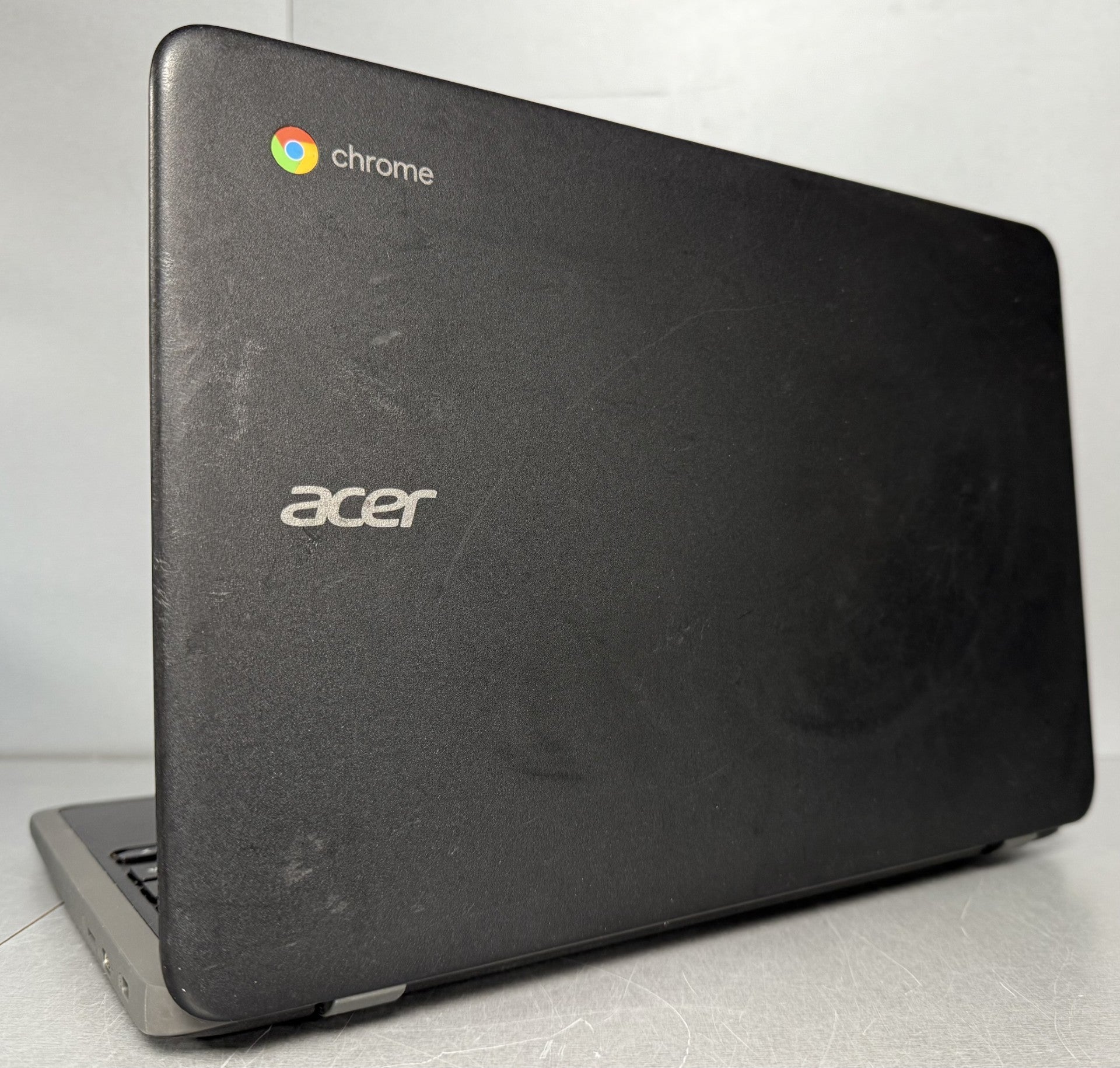 Acer C732 11.6in N3350 4GB Chromebook ** Unboxed **