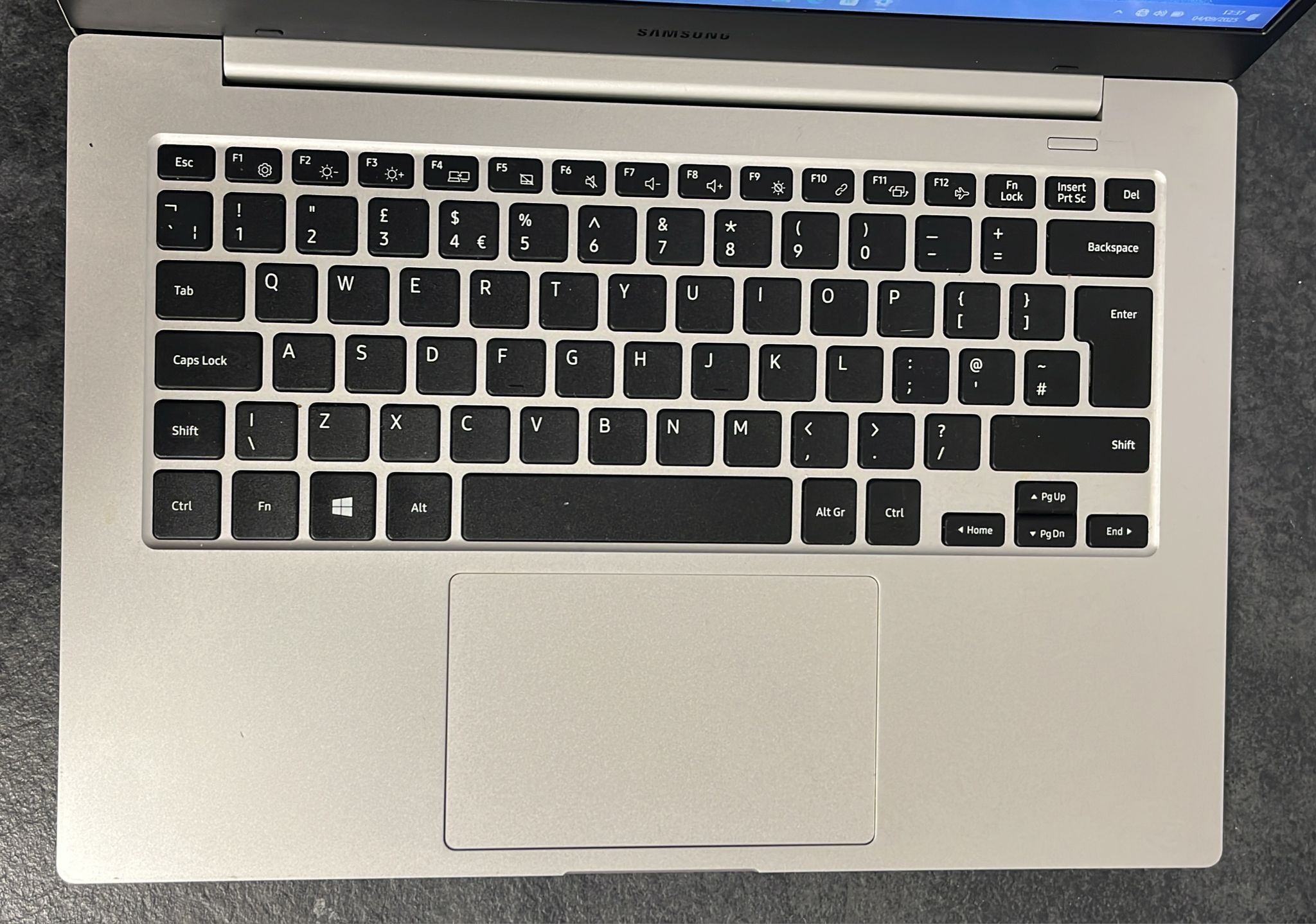 Samsung Galaxy Book Go 14" 128GB SSD Wi-Fi + LTE Laptop - Silver