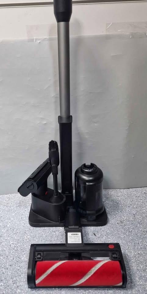 Roborock Dyad Pro Combo Wet And Dry Vacuum Cleaner, 5 in 1   ***COLLECTION ONLY***