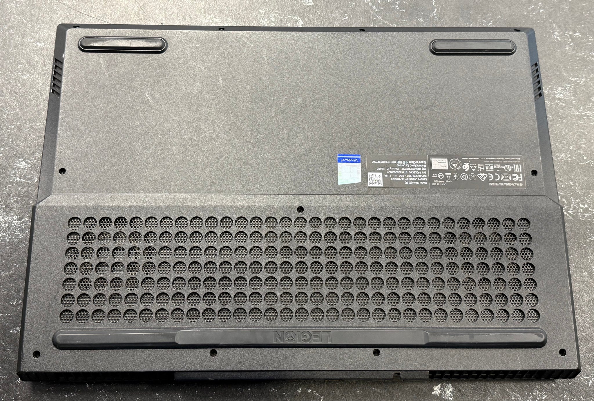Lenovo Legion 5P 82GU AMD Ryzen 7 8GB 256GB RTX 2060 - Chesterfield