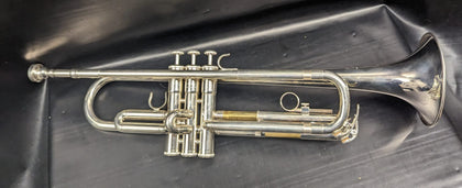 Yamaha YTR-2330S BB Trumpet Silver.