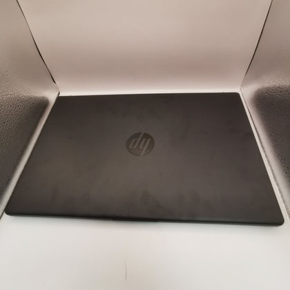 HP 15-FC0018 Ryzen 3 7320U 4GB Ram 128GB SSD 15” screen Windows 11 Boxed with charger