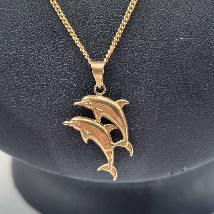 9ct Yellow Gold Thin Curb Chain Necklace With Dolphin Pendant - 18" Long - 2.44 Grams
